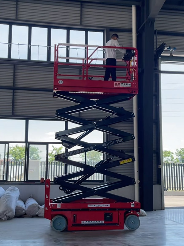 工厂移动剪叉式登高作业平台车